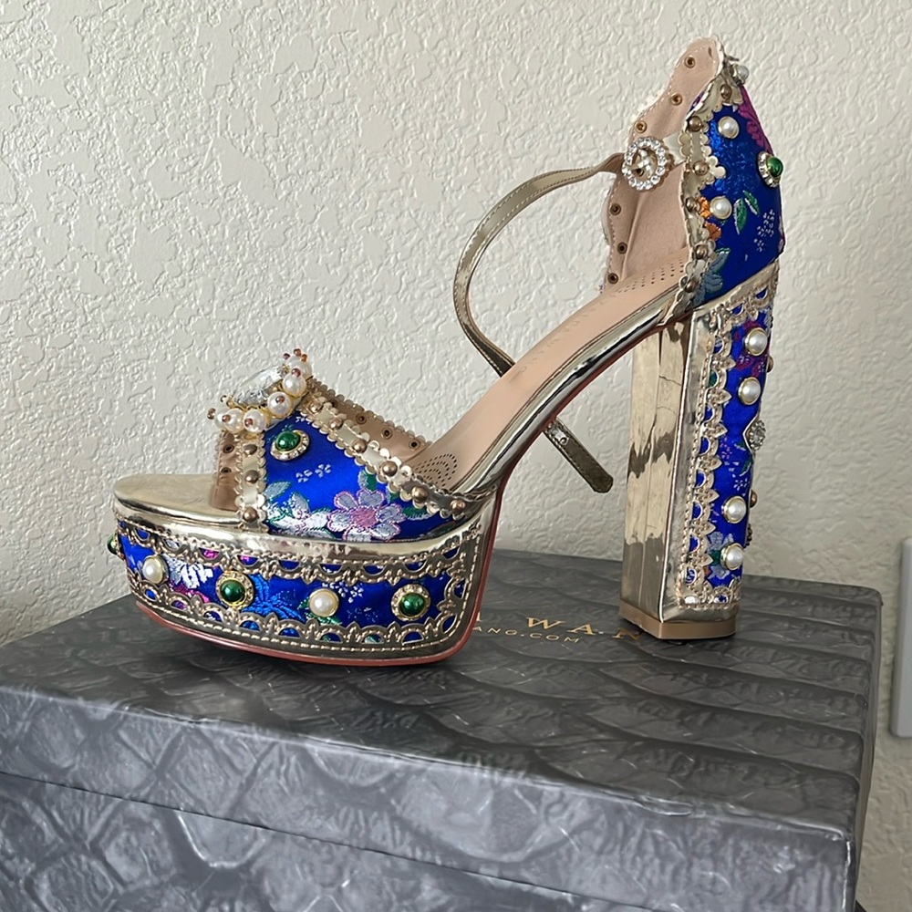 Azalea wang heel sandal